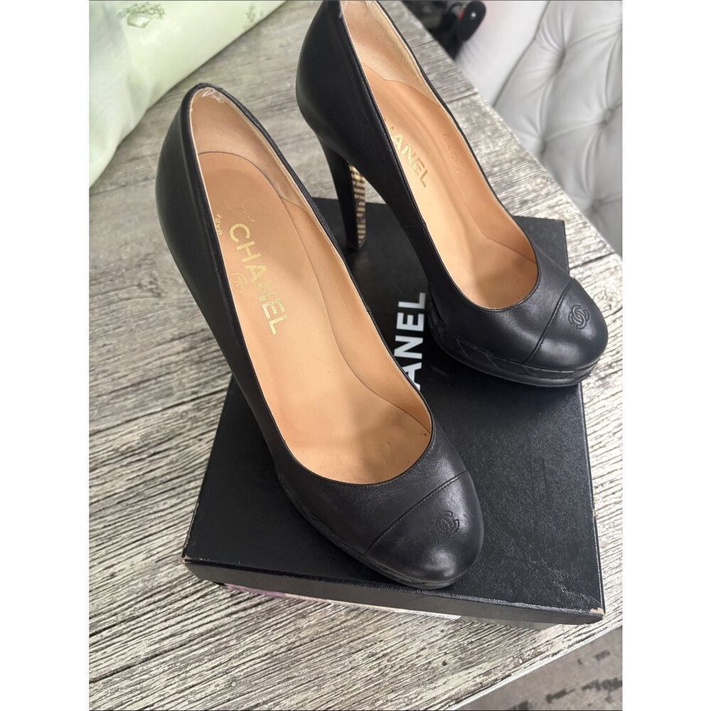 CHANEL Black Leather Cap-Toe High Heel Pumps